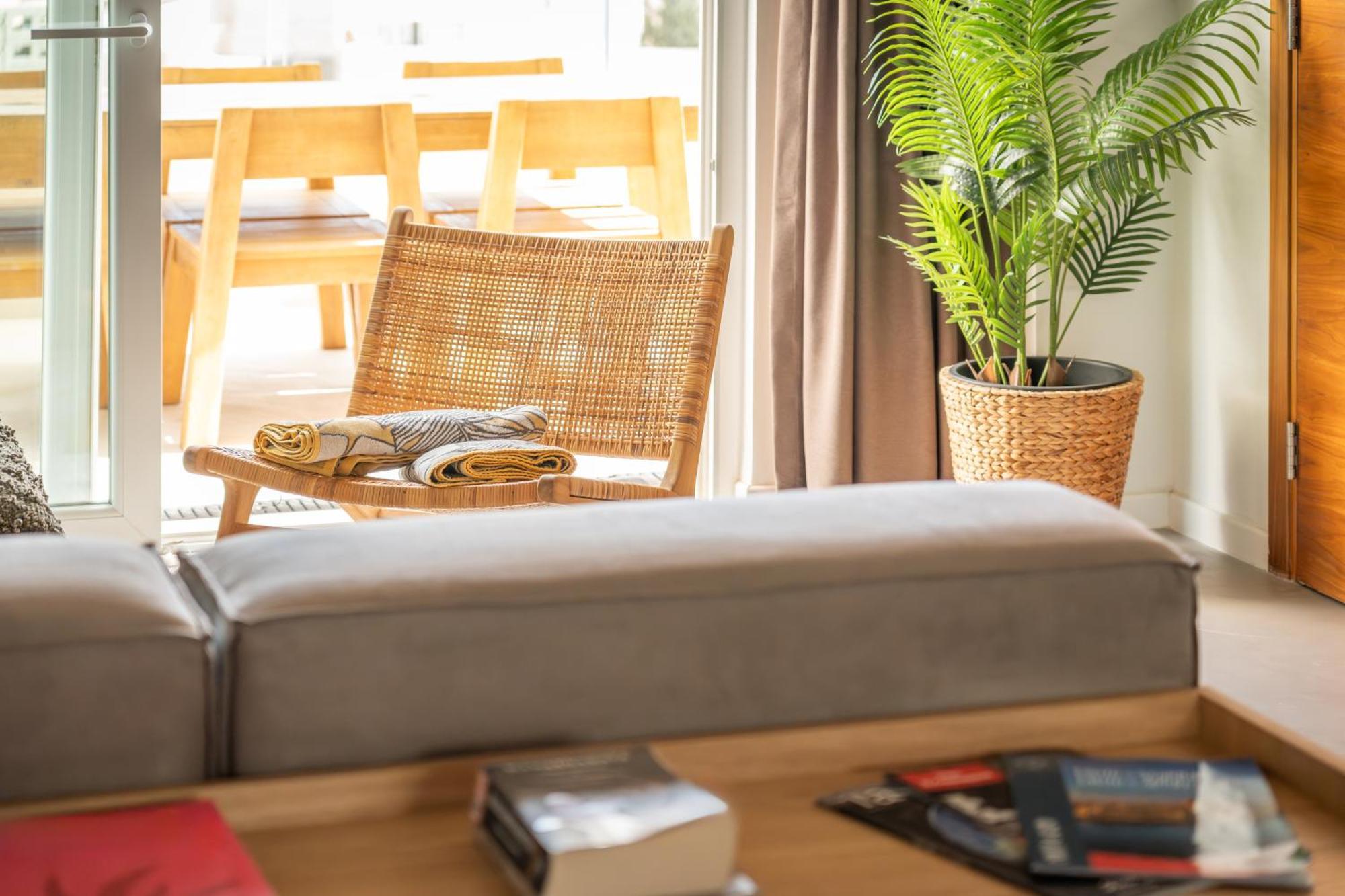 Apartment 2br Luxury Penthouse And Apartment, Each With A Terrace, Private Pool And Valletta Views