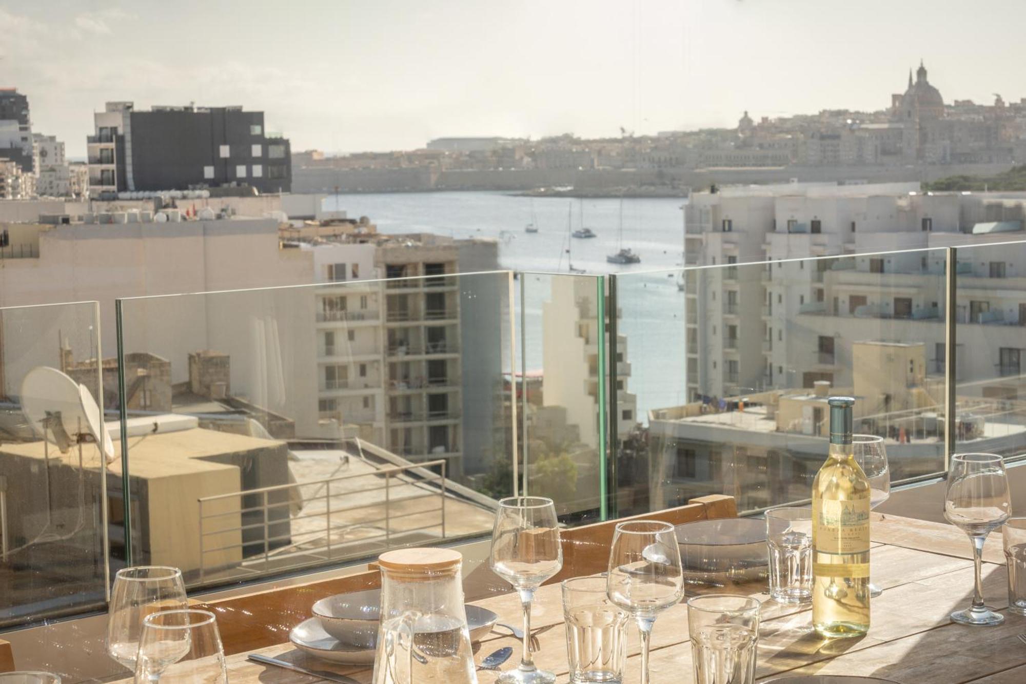 Apartment 2br Luxury Penthouse And Apartment, Each With A Terrace, Private Pool And Valletta Views