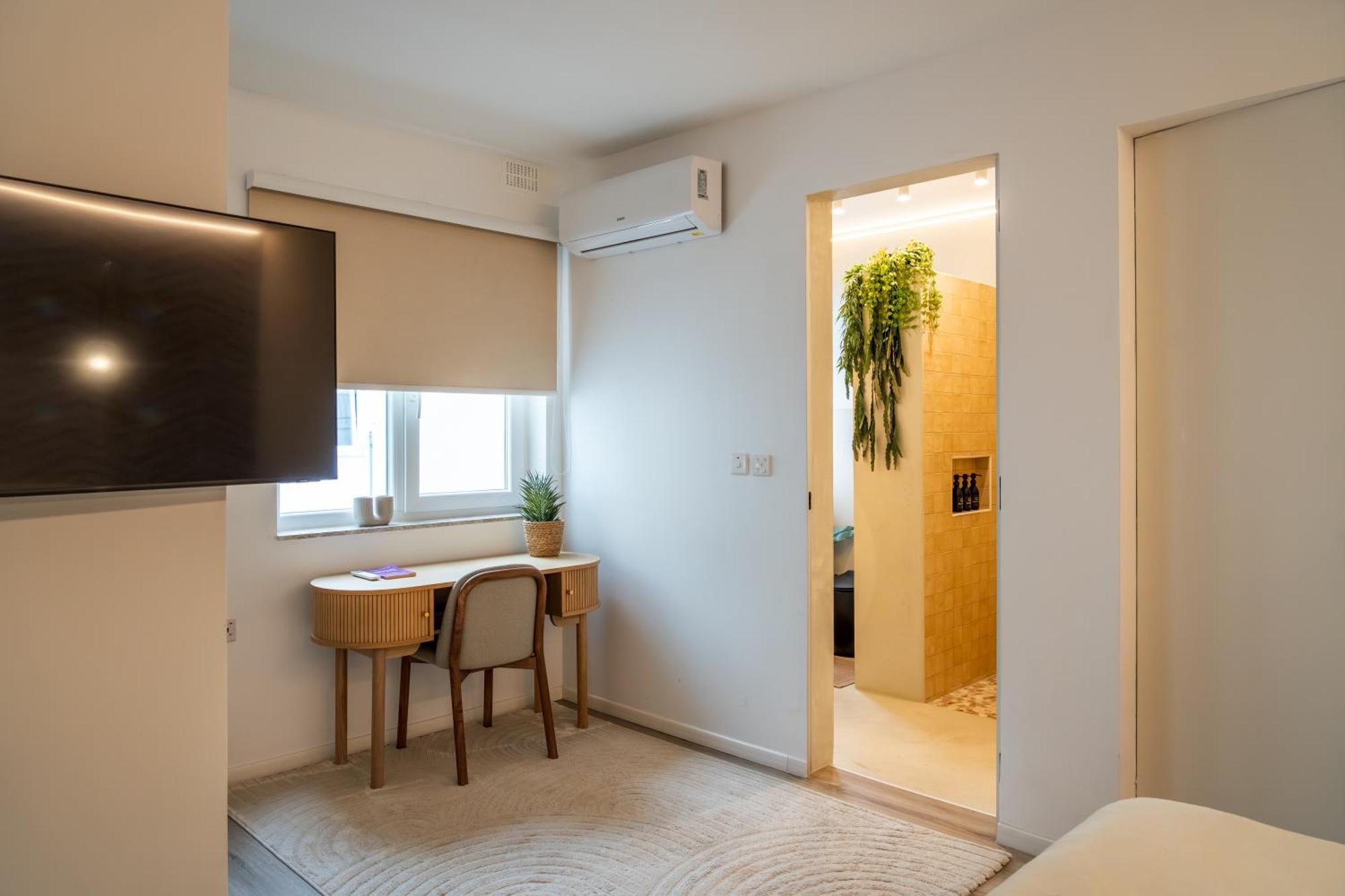 2br Luxury Penthouse And Apartment, Each With A Terrace, Private Pool And Valletta Views Apartment Sliema