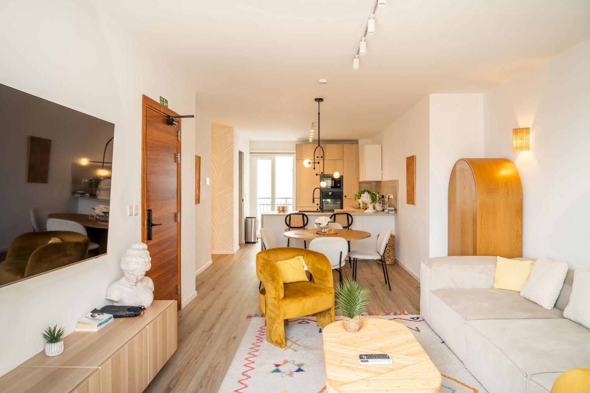 Apartment 2br Luxury Penthouse And Apartment, Each With A Terrace, Private Pool And Valletta Views