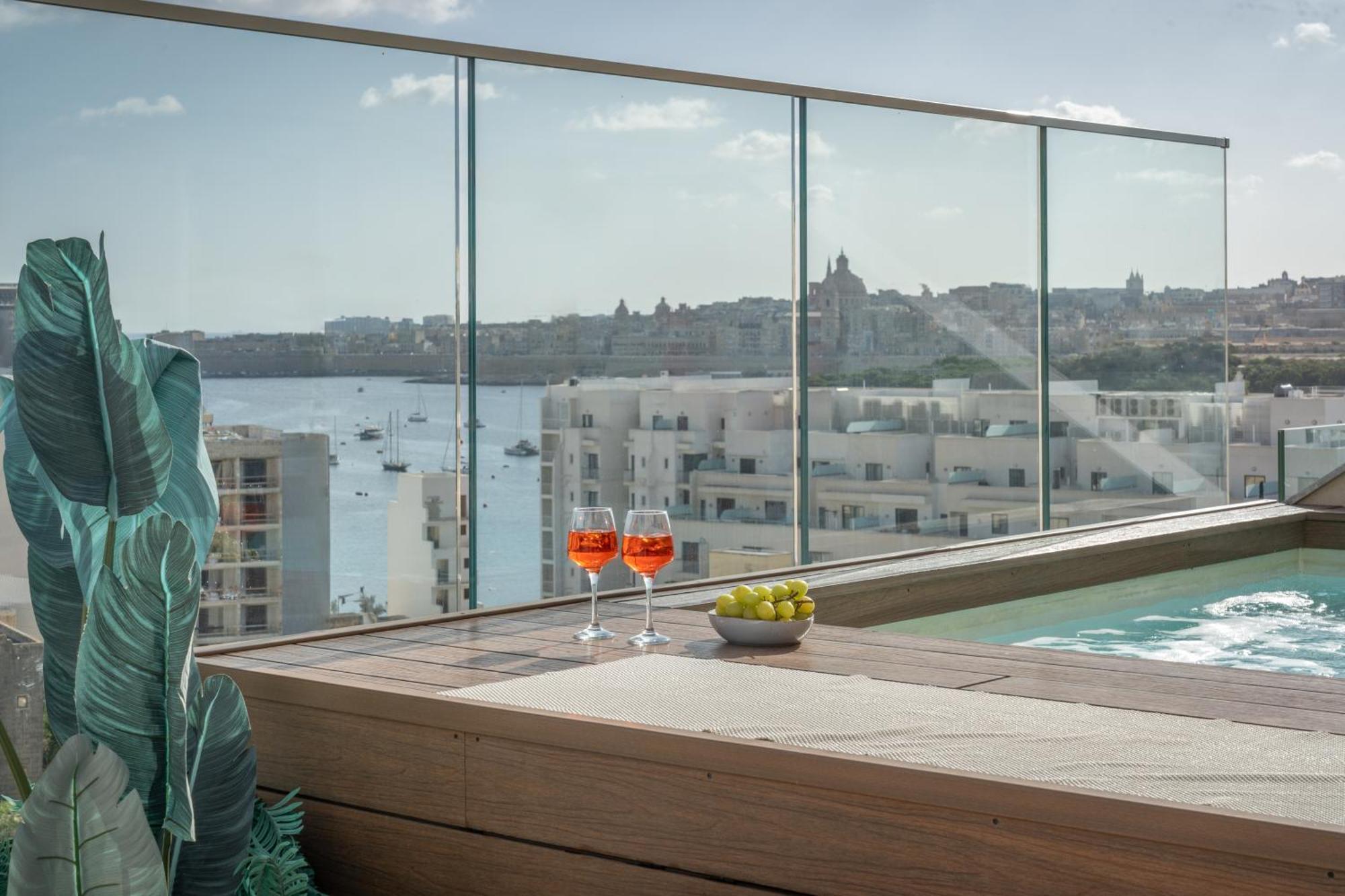2br Luxury Penthouse And Apartment, Each With A Terrace, Private Pool And Valletta Views *