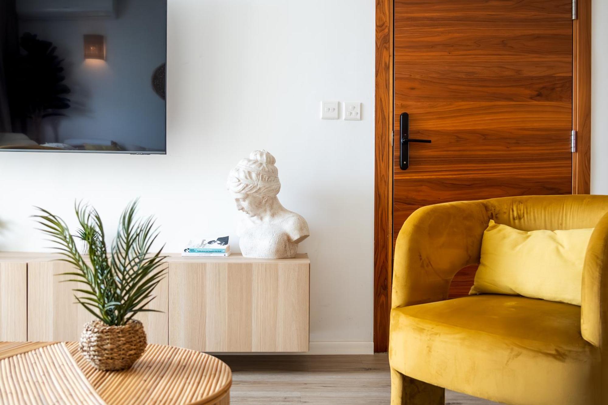 2br Luxury Penthouse And Apartment, Each With A Terrace, Private Pool And Valletta Views Apartment